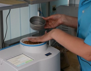 Березанське ХПП встановило сучасне обладнання для аналізу зерна